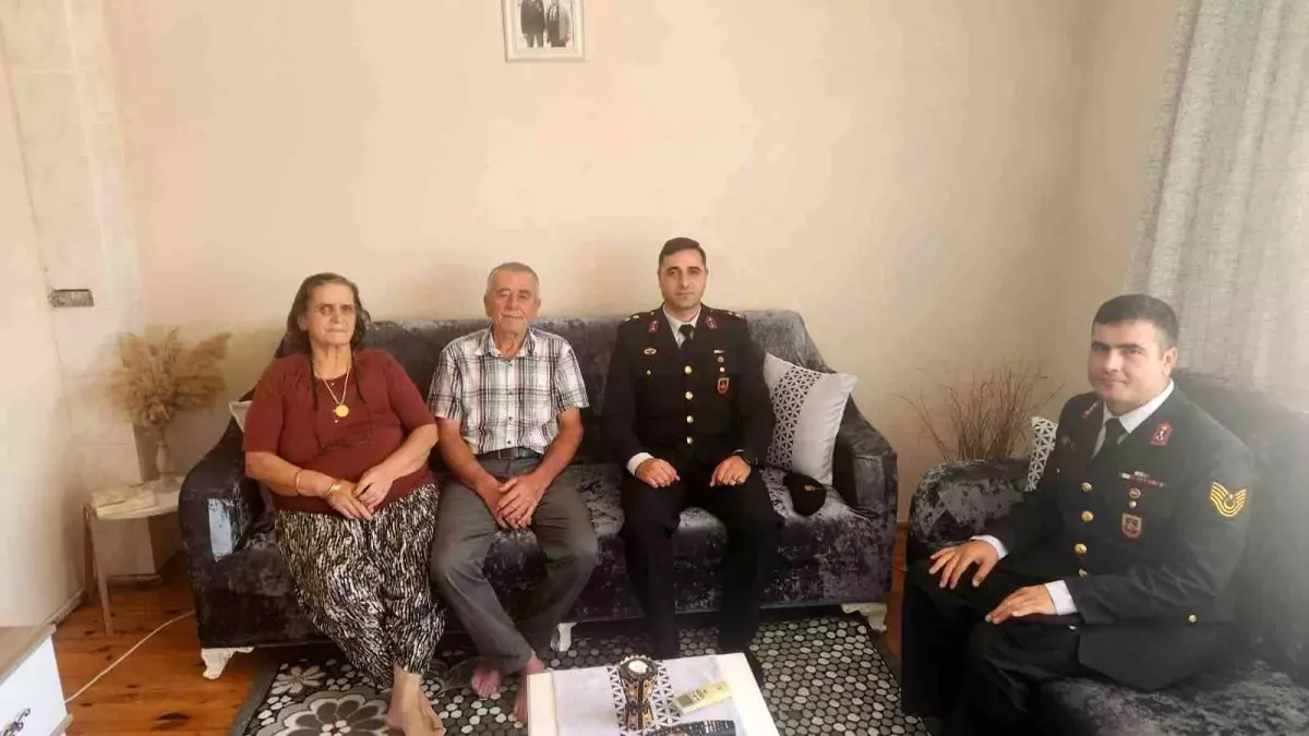 Jandarma, Kıbrıs Gazilerini Ziyaret Etti