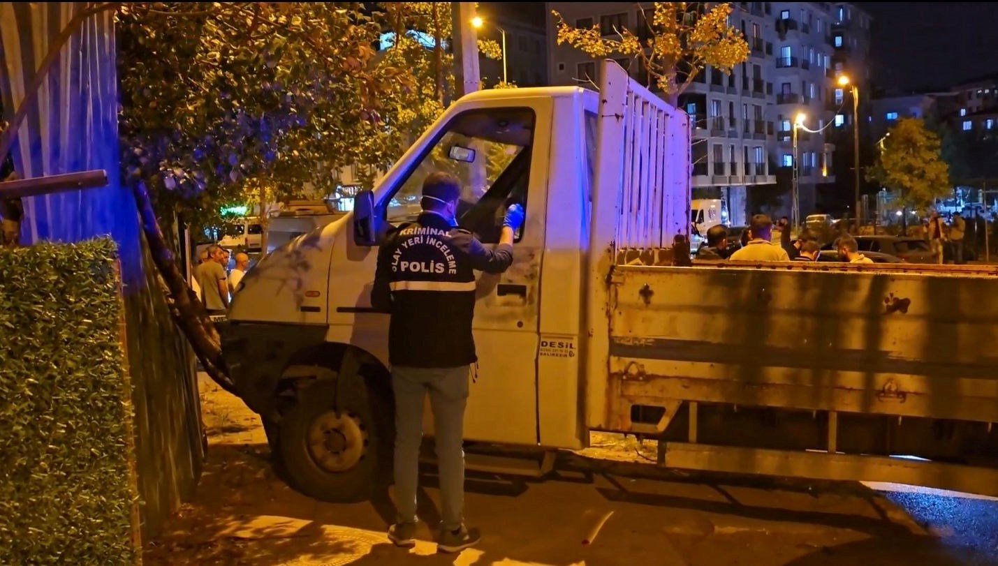 Kamyonete silahlı saldırı: Şoför ağır yaralandı