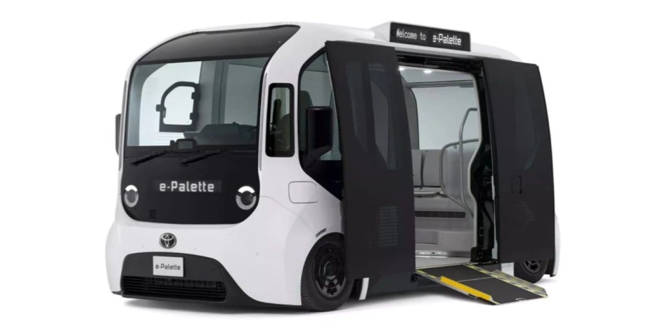 Toyota en pahalı aracını tanıttı: Minivan lüks SUV’dan daha pahalı