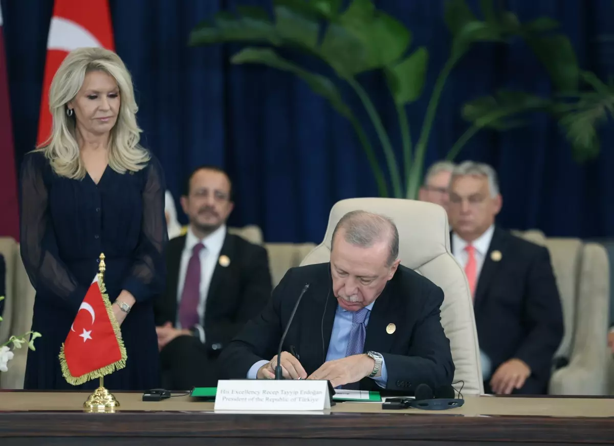 Cumhurbaşkanı Erdoğan, Şarm el-Şeyh Anlaşması imza törenine katıldı