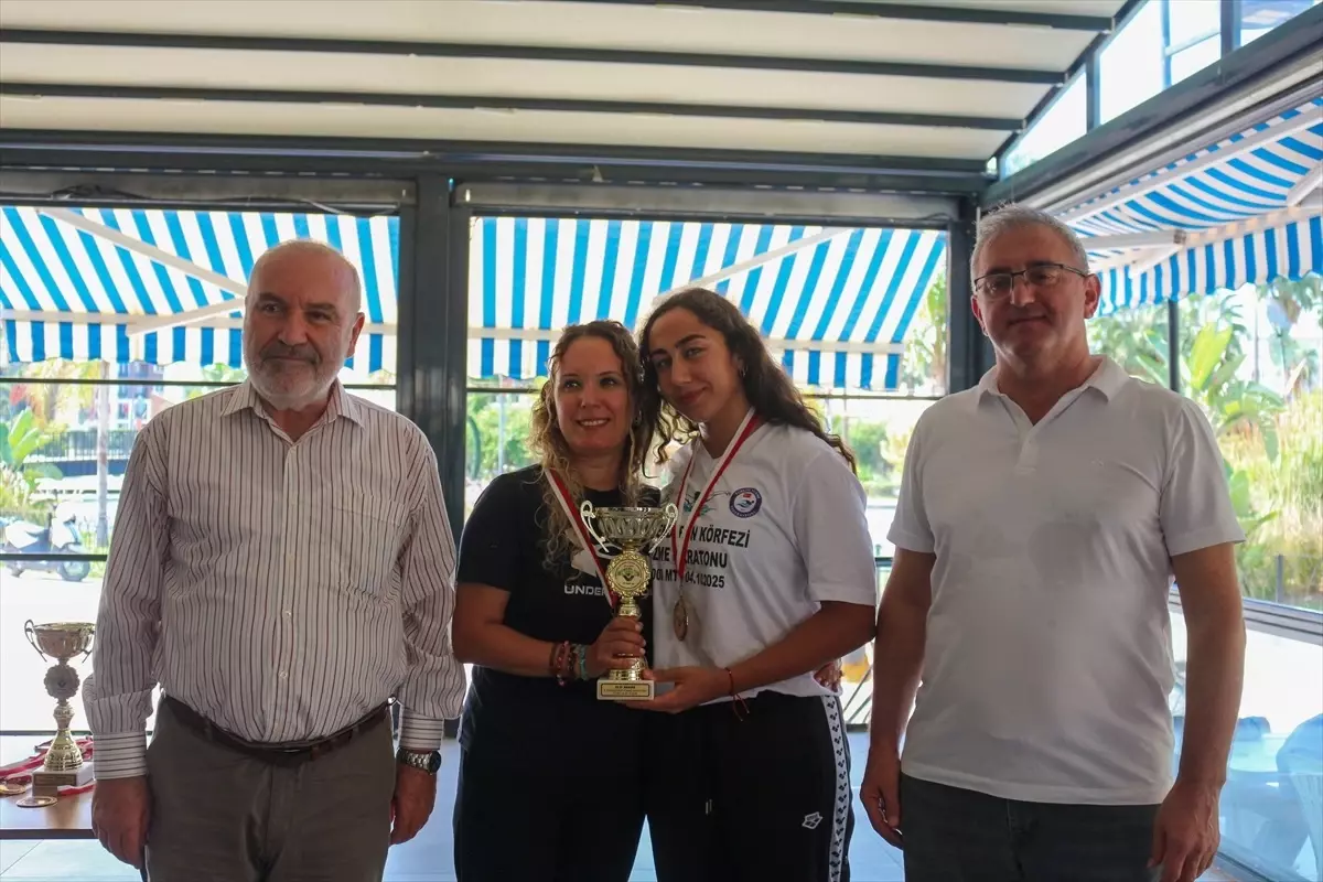 Elif Berke İskenderun Maratonu’nu Tamamladı