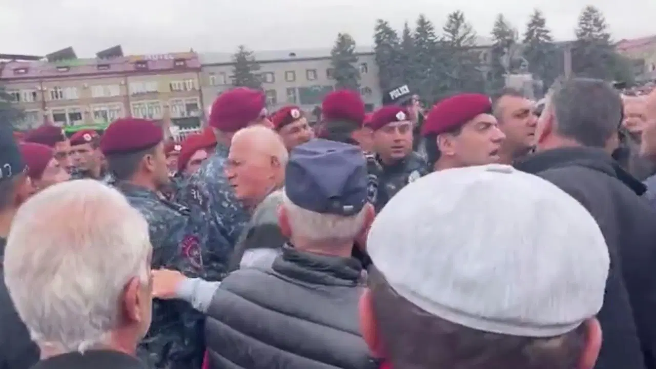 Ermenistan’da ikinci büyük kentin belediye başkanı gözaltına alındı