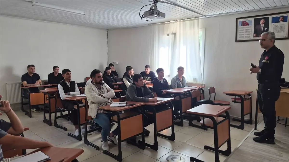 Keban’da Uyuşturucu ile Mücadele Semineri