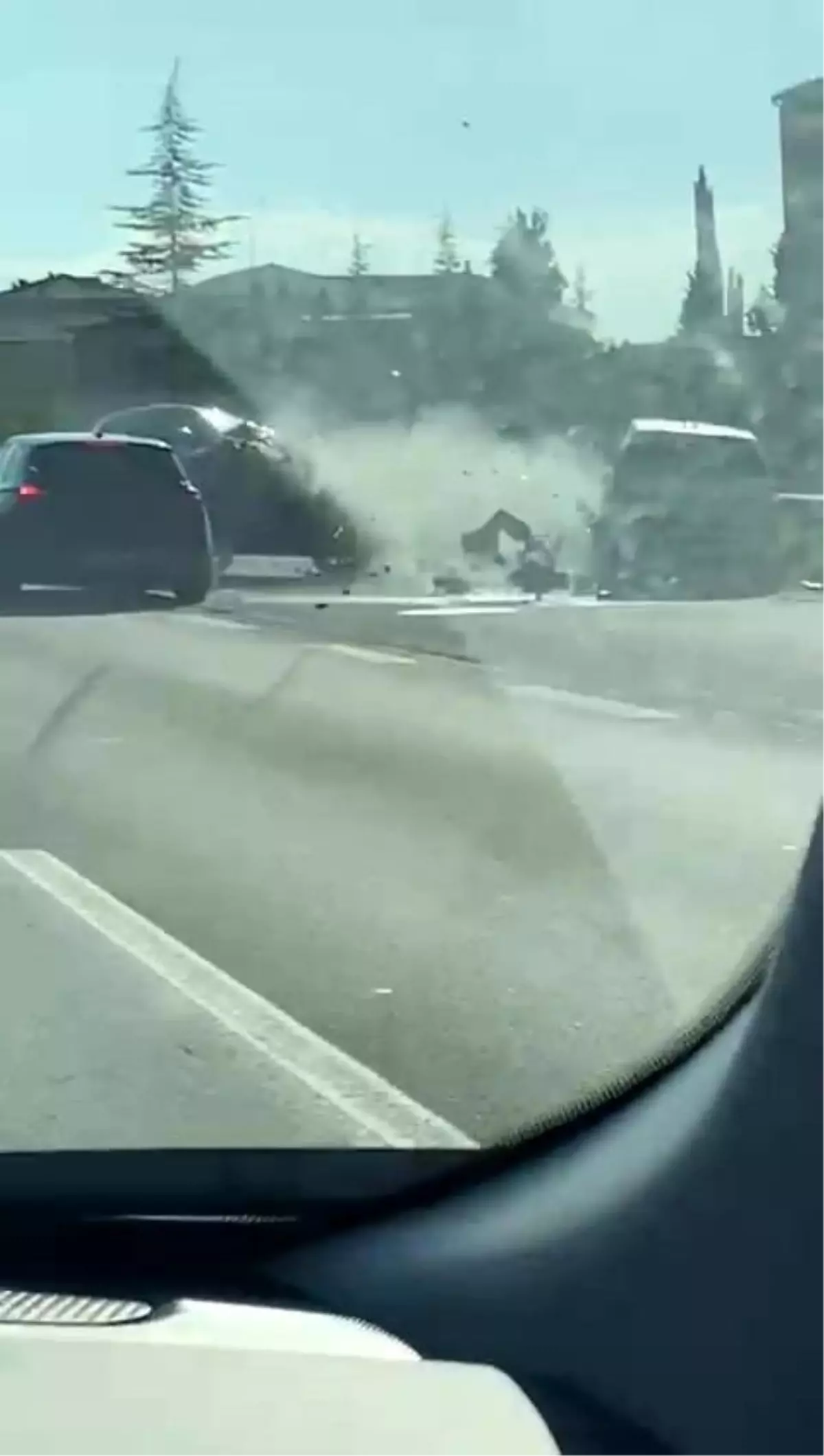 Kocaeli TEM Otoyolu’nda Tehlikeli Sürüş Kazası