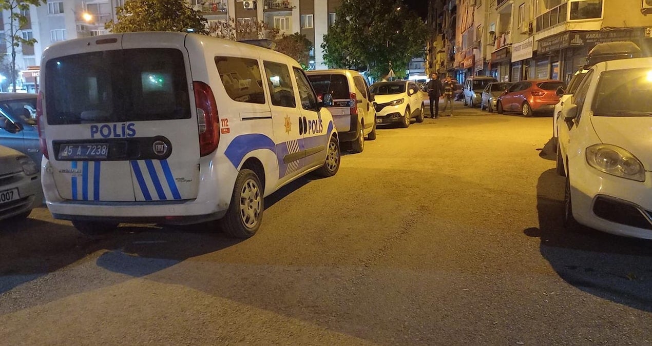 Manisa’da husumetlisini silahla yaraladı