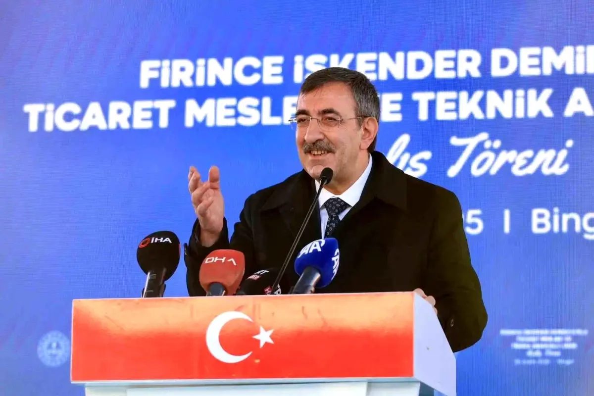 Cumhurbaşkanı Yardımcısı Yılmaz: “2025 yılı sonunda turizm gelirimizin 64 milyar dolara ulaşması beklenmektedir”