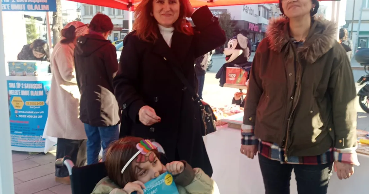 Edirne Keşan’da gönüllü öğretmenlerden SMA hastası Melek’e destek