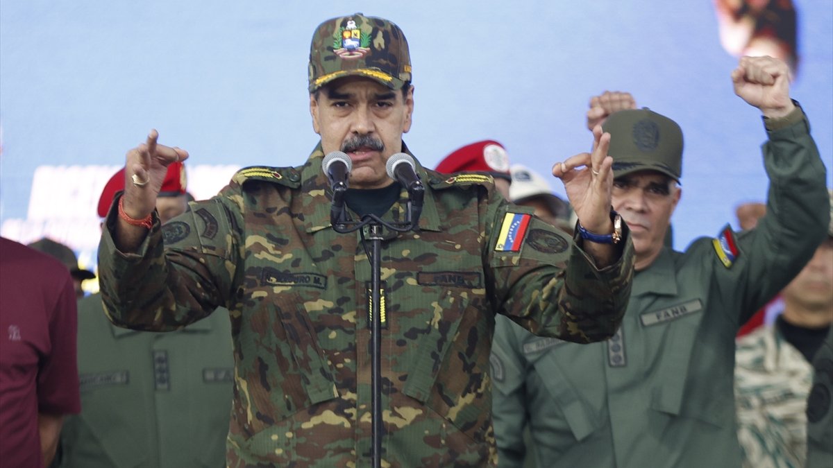 Nicolas Maduro halkına seslendi: Size asla ama asla ihanet etmeyeceğim