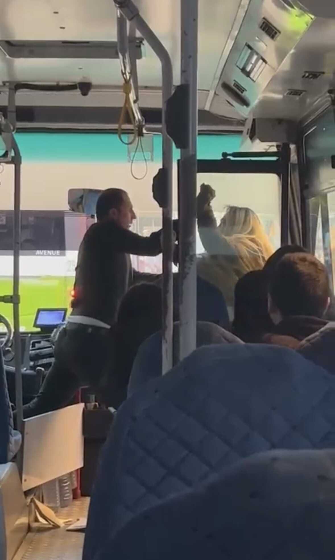 Otobüs şoförü ile kadın yolcunun yumruklu kavgası