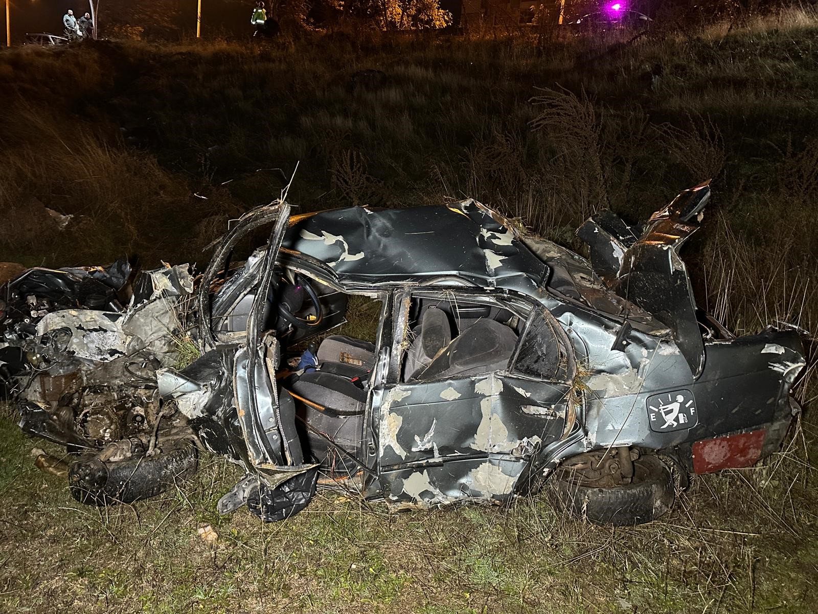 Şarampole devrilen araçta 2 kişi öldü