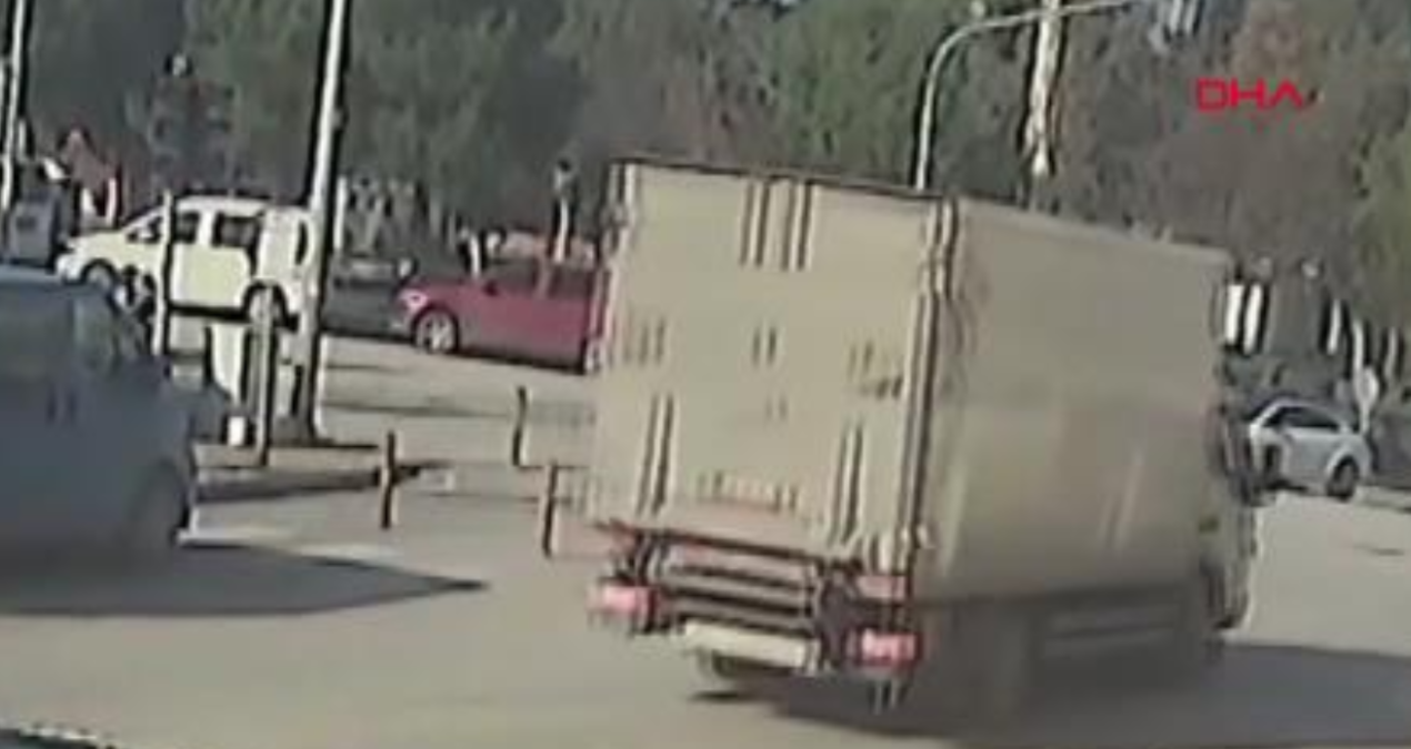 Yaya geçidinde ölüm kamerada