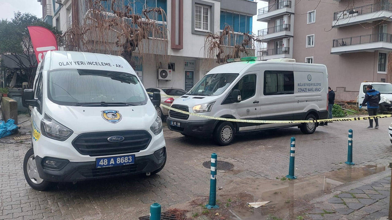 Muğla’da sokakta cinayet: Bir kadın bıçaklanarak öldürüldü!
