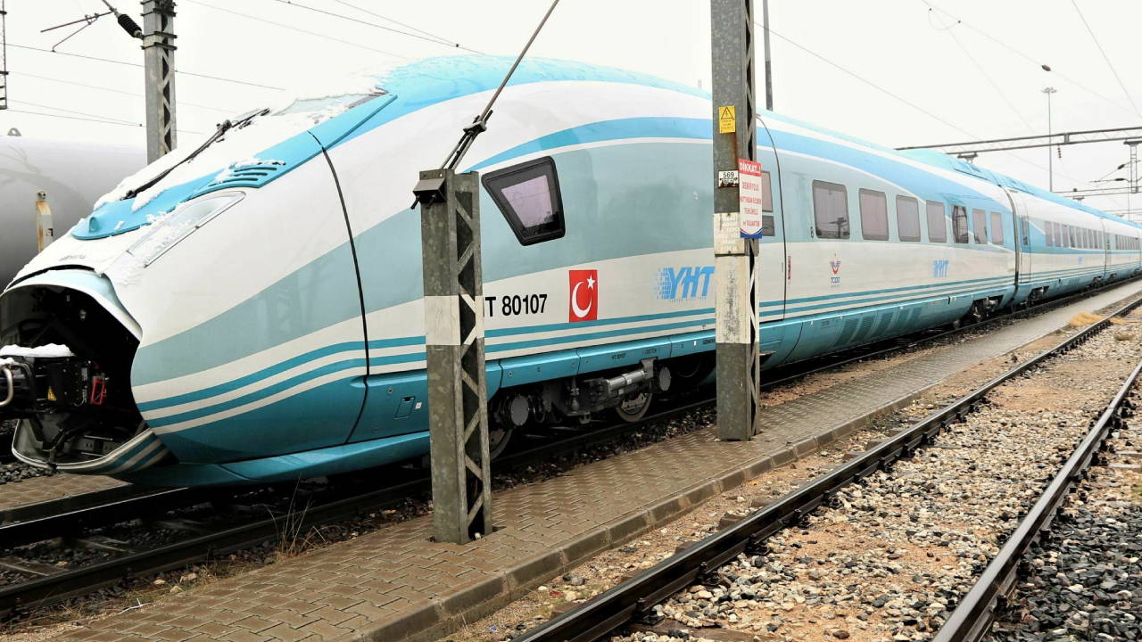 ankaradaki-yuksek-hizli-tren-kazasi-davasi-ertelendi-cxkCPqvl