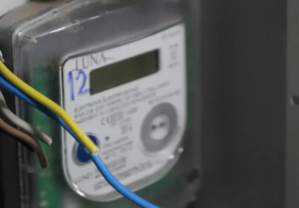 antalyada-bir-garip-olay-ev-sahibinin-borcu-nedeniyle-tum-binanin-elektrigi-kesildi-x2IjrTYA