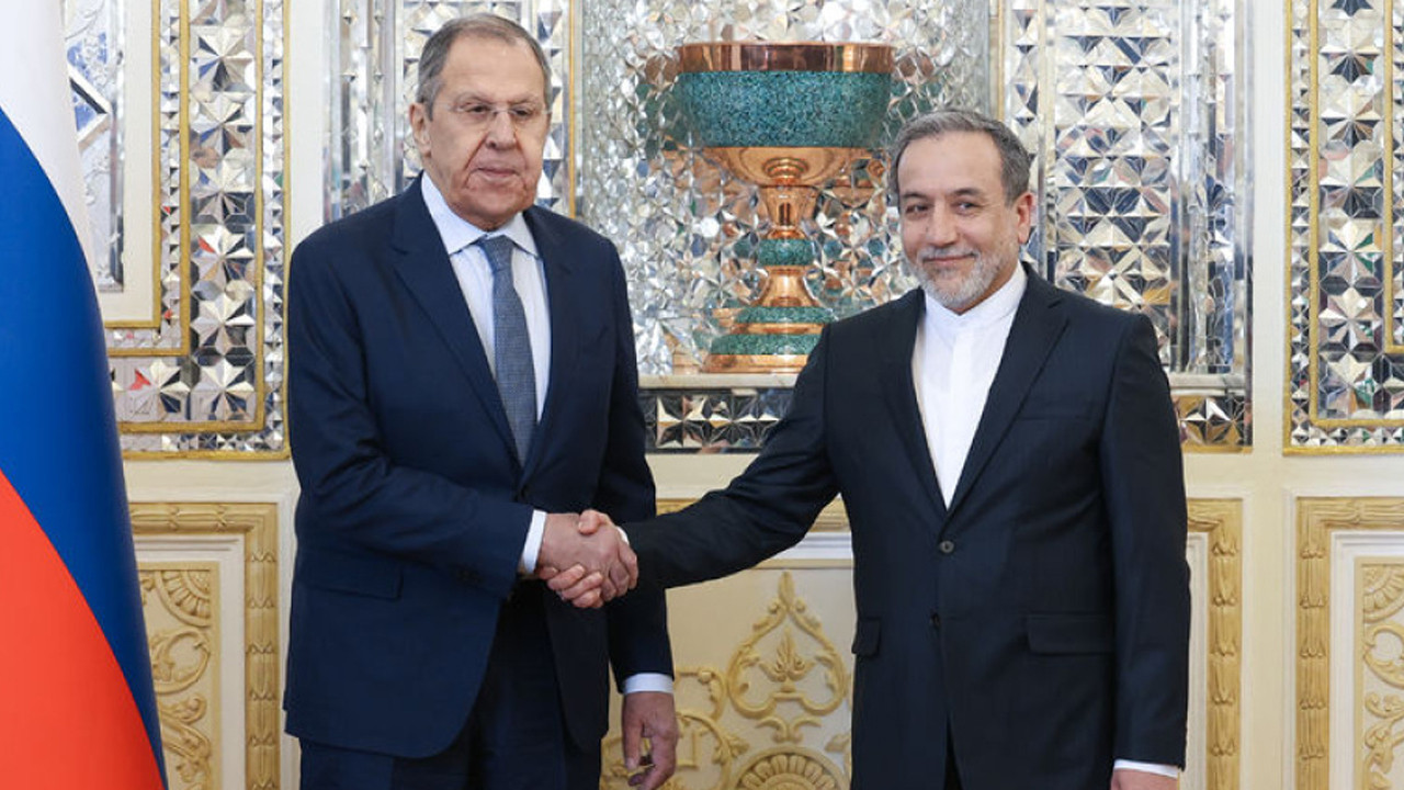 erakci-ve-lavrov-bricste-bulustu-tCbOfeGQ